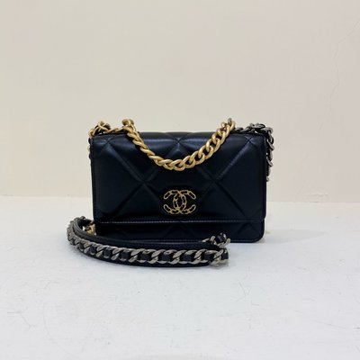 Chanel 19  WOC 黑色《精品女王全新&amp;二手》