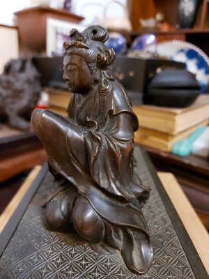 青銅佛像      日本弘化年（1844～1848）   款：大日本弘化年是行齋栗原貞乘解空居士鑄     銅座約22.1×12.5×5公分、佛坐姿高約11公分