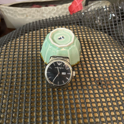 Emporio 亞曼尼男錶 大氣黑盤時尚石英手錶。9成新