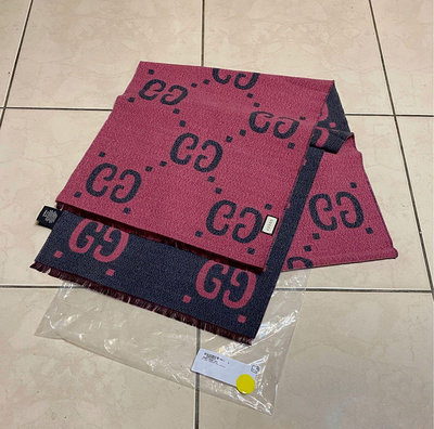 全新正品Gucci保暖實搭大雙G logo雙色雙面羊毛蠶絲圍巾，非LV