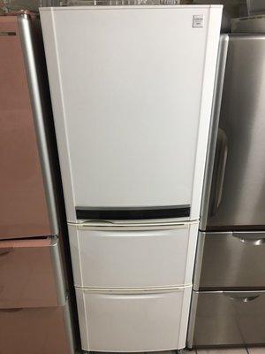 【小賴二手家電(冰箱 電視 洗衣機)】TOSHIBA東芝345公升 三門電冰箱 賣場各種樣式齊全又便宜