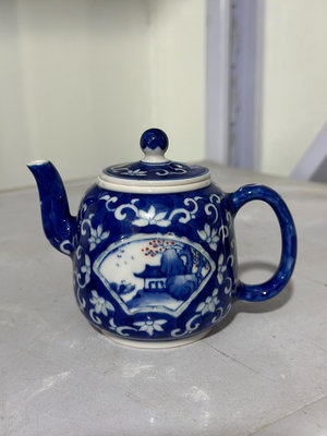 景德鎮紅光瓷廠出品567瓷器紅稀土玲瓏青花瓷茶壺