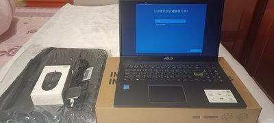 9.9新ASUS 華碩 E510MA-0748KN4120 星夜黑15.6吋/4G/128G 製造日期2021/7