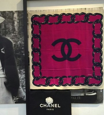 Chanel桃紅色vintage 絲巾
