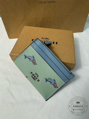 空姐精品代購 美國直郵 COACH CK422 蔻馳熱賣新款 可愛海豚 海洋動物圖案 信用卡夾 鑰匙圈 零錢包 卡包 禮盒包裝 附購證
