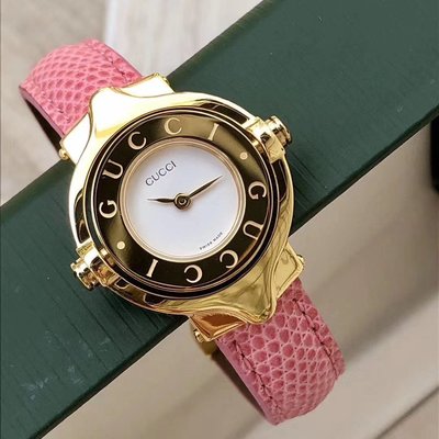 七夕情人節?Gucci 女錶 手環式手錶，這幾年復古風吹起，無論是服裝鞋子還是手錶都特別受歡迎，推，私留紅♥️