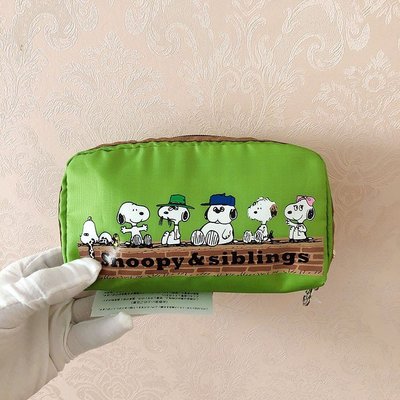╭＊全新現貨＊╯LeSportsac x Snoopy 翠綠史努比 6511 中號 化妝包 收納包 手拿包 零錢包鑰匙包