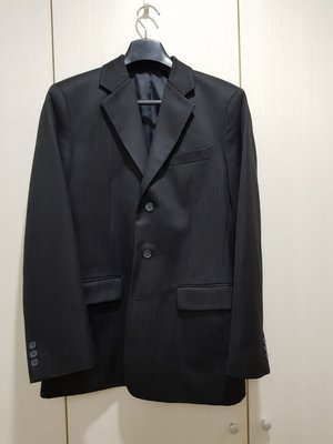 IZABO 台灣製 西裝外套 黑色帶點銀絲 很亮 羊毛三扣經典款 背後有開叉 m號 很新 穿一次 1200讓 可面交