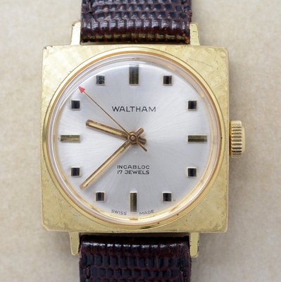 《寶萊精品》WALTHAM 華生金白方圓型男子錶