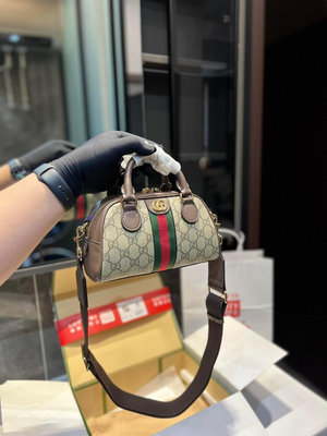 高奢女包　 牛皮版本  小號Gucci  Ohidia 波士頓桶包 最新系列，鏈條包，配烏木色牛皮～這個款復 NO29357