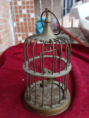 【二手】老舊銅鳥籠，小銅鳥籠擺件，底部少了個螺絲 銅器 擺件 舊貨 【大掌櫃】-1759