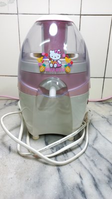 【KOZAWA】小澤 HELLO KITTY 可愛迷你 果菜榨汁機 / 蔬果調理機  TJ - 220 功能正常的喔 !