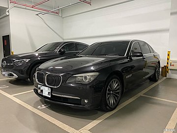 2009年出廠BMW 750Li總代理；純跑113000公里；一手車庫老闆車