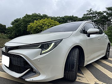 Toyota Auris 掀背車 流線美 設備齊全 ~額外回饋63,400元~