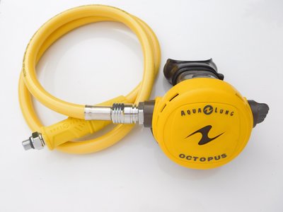 Aqua Lung Calypso Titan Octo備二調節器