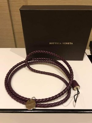 ⭐已售出，請勿下標⭐全新專櫃正品 Bottega Veneta BV 編織皮繩吊飾 棗紅色 手機吊繩 證據吊繩