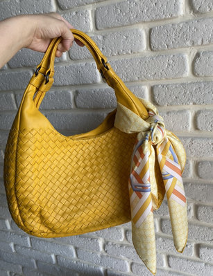 真品 BOTTEGA VENETA 超美 編織羊皮 肩背包 CAMPANA包 當初都買很貴，便宜賣，開運 招財黃色 手提包