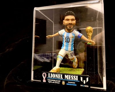 設計師創作梅西Q公仔2022世界盃 Lionel Messi(可搭PANINI PRIZM球員卡展示)