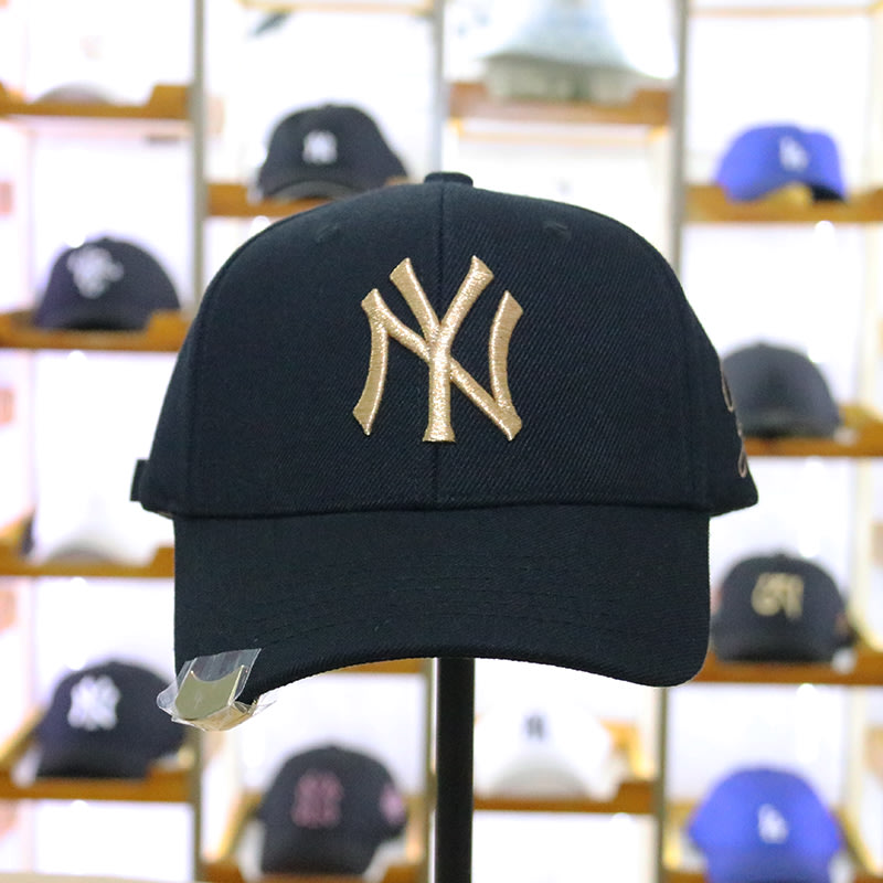 男女兼用 x Official Yankees Nike NYC限定 Cap キャップ