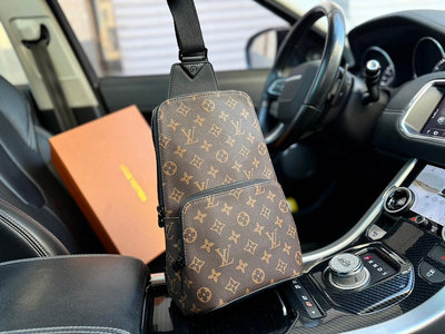 【二手包包】“Louis Vuitton”lv胸包 N41719Avenve 單肩包 此款 Damier G NO9868