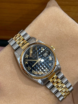 稀少 半金 勞力士 ROLEX 16013 黑面金字塔羅馬時標 手錶年份：約1987 R字頭 36mm/3035機芯