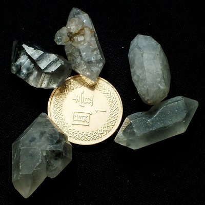 閃靈鑽012–14.1公克。赫基蒙水晶。珍藏水晶