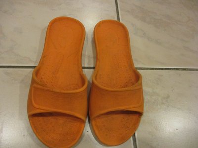 二手鞋出清--橘色居家室內拖鞋