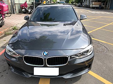 2017 BMW  3-Series Sedan  320  只跑2萬