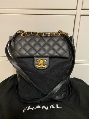 近全新 香奈兒 Chanel 黑金牛皮 小號菱格後背包 backpack(售出）