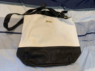 folli follie 包包 可手提/可肩背 黑白色系 附小袋+防塵袋 正品