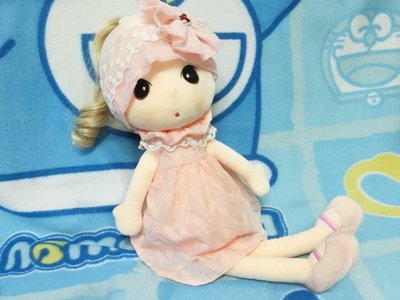 蓓蕾菲兒 娃娃 坐姿34公分 長約58公分 中大型絨毛玩偶