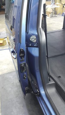VW CADDY MAXI 七人座,CADDY VAN,CADDY 加裝電動滑門 加裝自動滑門 電動門 改裝套件