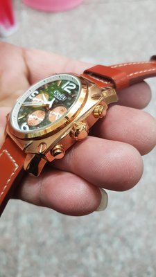 ＜卡夢盤面＞42mm 霸氣 COGU ITALY 三眼錶 計時碼錶 真皮錶帶 哈雷 重機 龐克