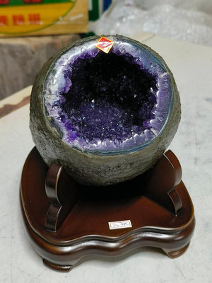 [999玉石坊]*頂級ESP烏拉圭圓型紫水晶洞(重2.3公斤)*4888元