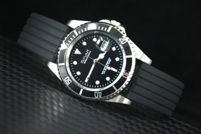 OMAX歐馬仕尚勞利仕名款黑水鬼submarine造型全不鏽鋼製石英錶不鏽鋼製單折扣矽膠錶帶