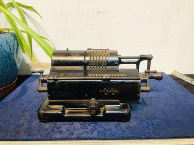 民國時期 滿洲國 小 鬼 子使用的虎牌老古董手搖機械計算機！