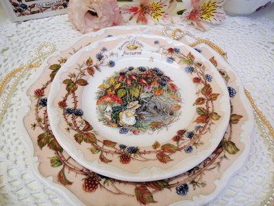 紫丁香歐陸古物雜貨♥英國royal doulton老鼠搬家之秋天骨瓷飾品盤.點心盤 一個