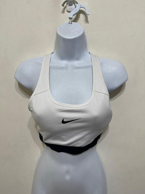「 二手衣 」 Nike 女版運動背心 M號（白）73