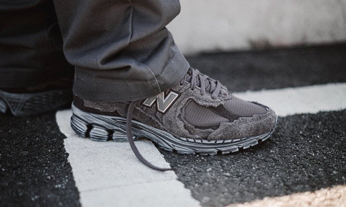 new balance m2002 black