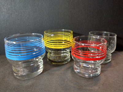 早期 玻璃杯 保力達 維士比 單價（紅/黃/藍/無）