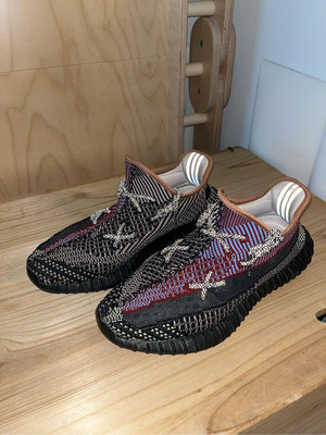 Adidas Yeezy Boost 350 V2 Yecheil FW5190 黑紅拼接 椰子鞋 US10.5 28.5cm #狀態極好