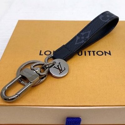 米蘭奢侈品代購 LV 路易威登 DRAGONNE 經典老花黑灰 鑰匙扣手袋 吊飾 鑰匙扣 包飾 掛飾 M61950