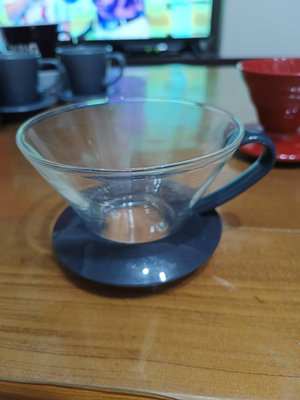 日本 HARIO 玻璃咖啡濾杯 蛋糕型玻璃濾杯（寶石藍）滴漏式咖啡濾器 手沖濾杯 玻璃咖啡濾器 1130415