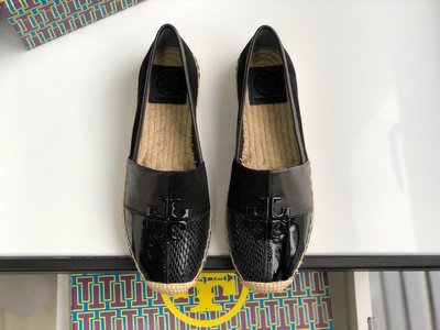 現貨#Tory Burch TB 新款 漁夫鞋 平底鞋 休閒鞋 懶人鞋 透氣吸汗 羊絨配帆布拼色黑色簡約