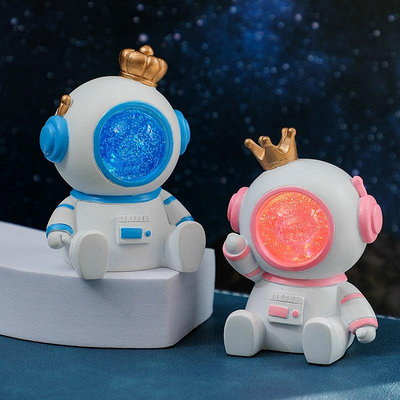 宇航員小夜燈擺件太空人書桌辦公室工位裝飾品送人小朋友生日禮物~優樂美