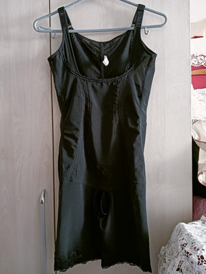 近新湘滋緹SHINZITIY 超輕薄魔塑雕塑衣涼感塑身衣（ L )黑色