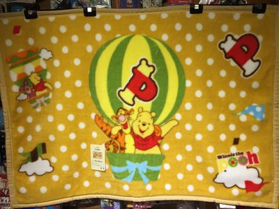 ［變身館日本服飾］～Disney~Winnie~Pooh~迪士尼～小熊維尼~毛毯～被子～厚版～日本購入~全新商品~現品