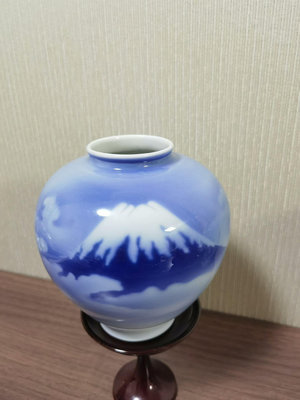 日本回流瓷器香蘭社富士山畫片花瓶一只細節如圖全品未見磕
