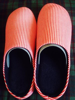 Uniqlo ROOM SHOES 家居拖鞋 紅白條紋 系列 L尺寸~27cm 特價:299元 男女都可穿