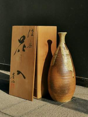 日本信樂燒花瓶 高度33cm 肚徑15cm 帶原盒
